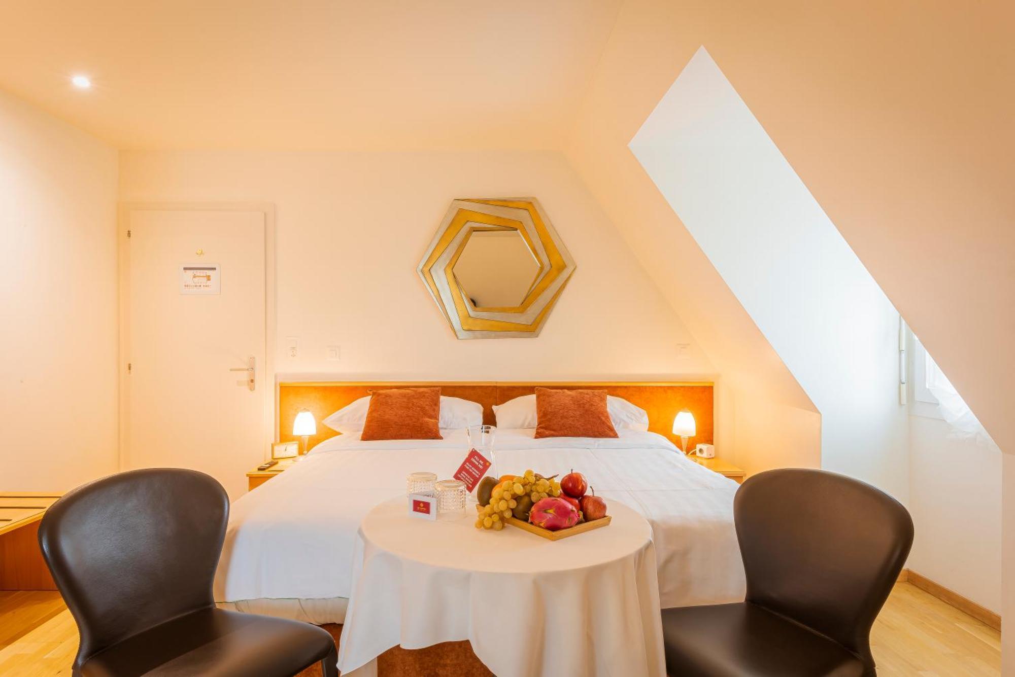 Hotel Du Cheval Blanc - City Center 불레 외부 사진